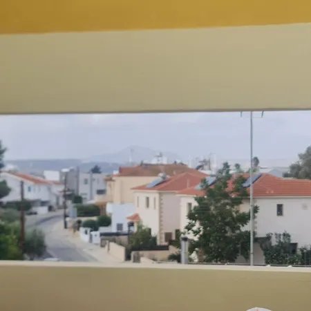 Top Floor 1 Bdrm Aprtrmnt *