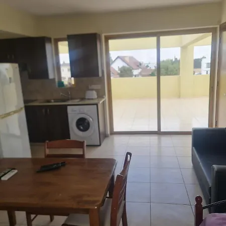 Top Floor 1 Bdrm Aprtrmnt * Dromolaxia