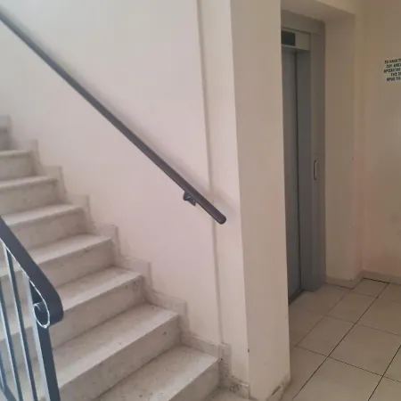 Top Floor 1 Bdrm Aprtrmnt 公寓 Dromolaxia