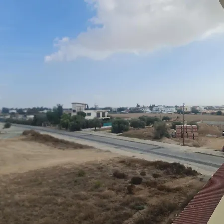Top Floor 1 Bdrm Aprtrmnt * Dromolaxia