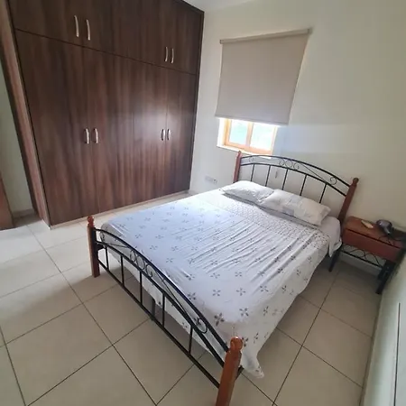 Top Floor 1 Bdrm Aprtrmnt