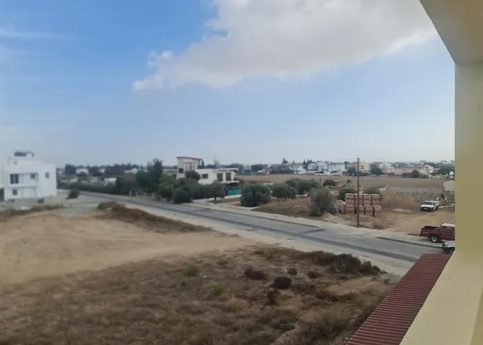 Top Floor 1 Bdrm Aprtrmnt * Dromolaxia